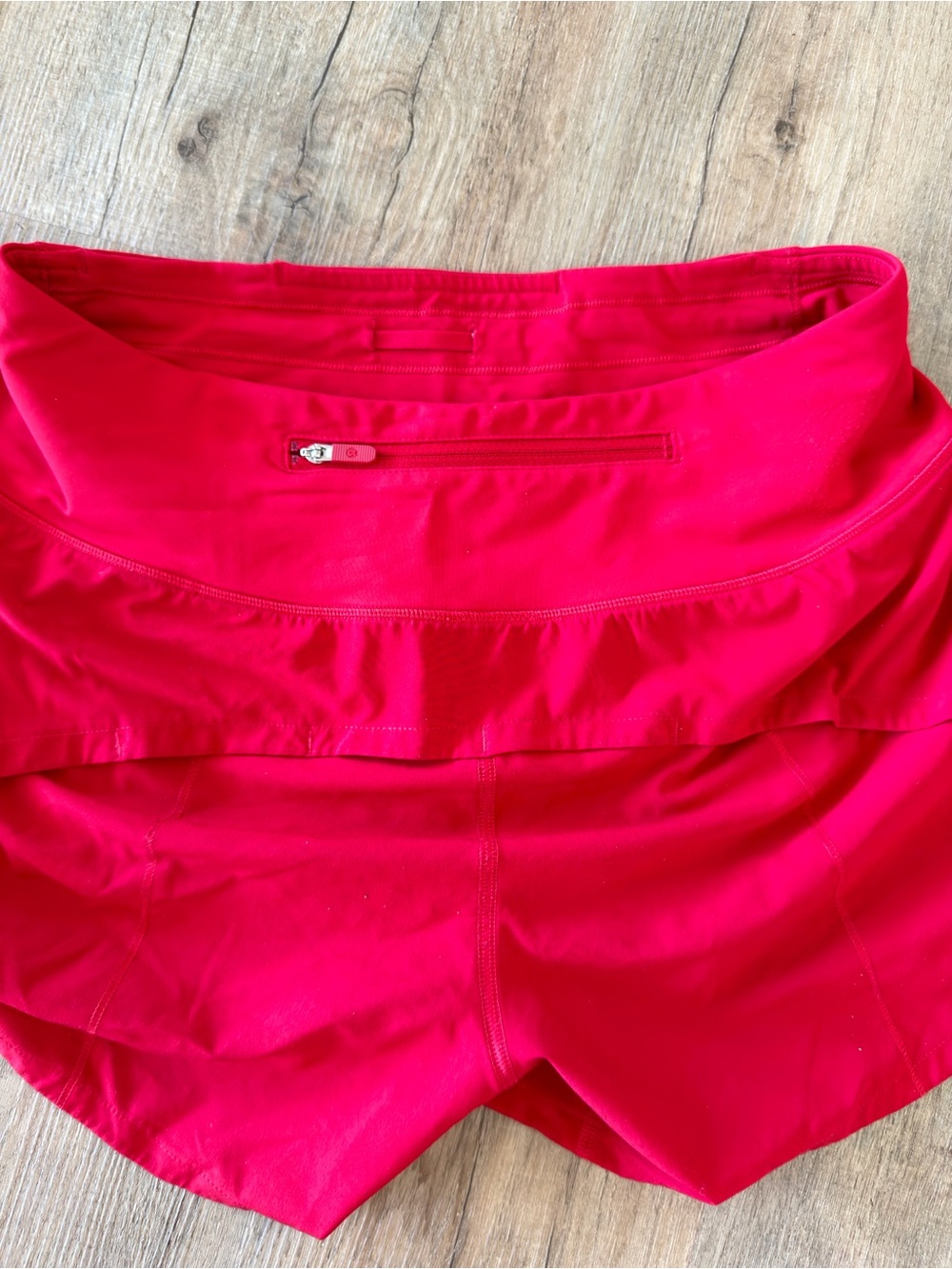 Lululemon Athletica Speed up Mid-rise 4” Lined shorts in vibrant red color - Picture 8 of 11